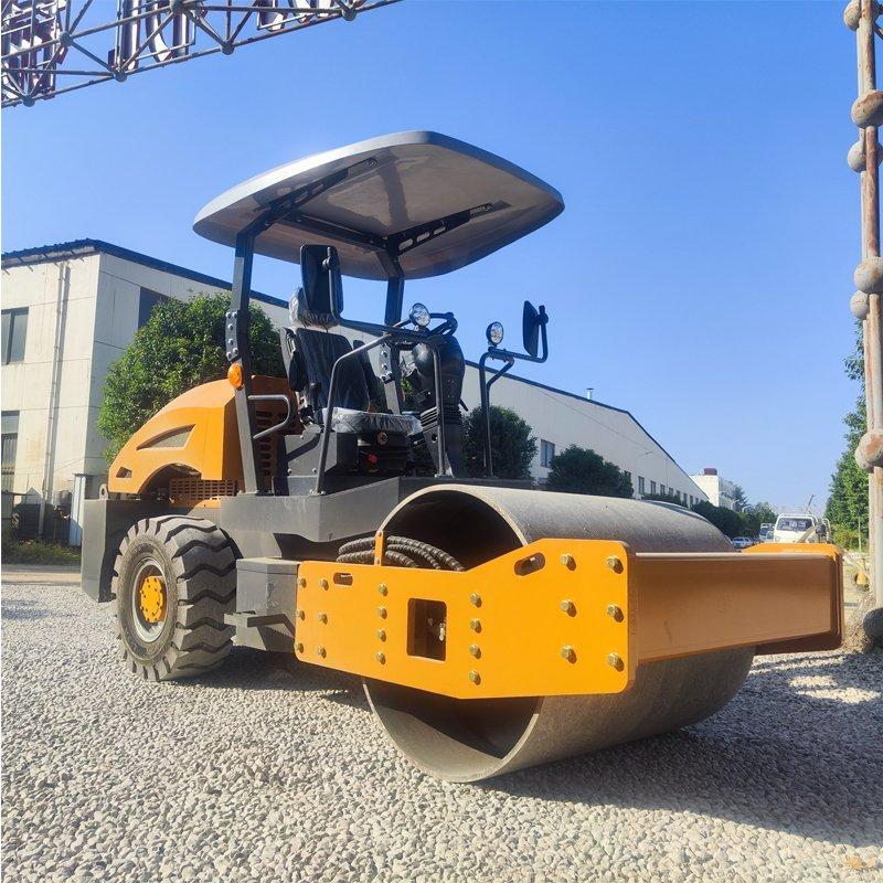 Каток дорожный вибрационный одно- и двухвальцовый 1-12 т (арт. 25-5082450)