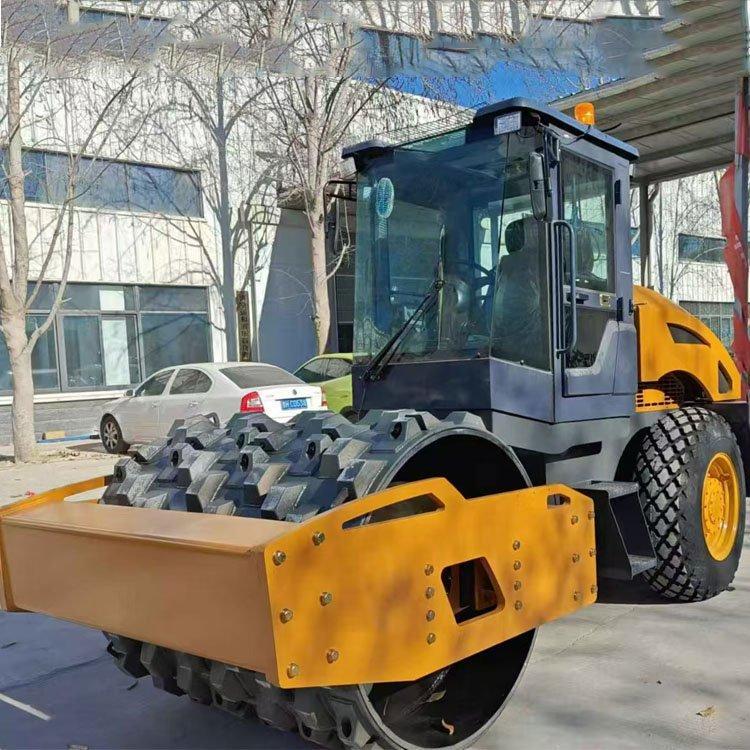 Каток вибрационный гидравлический асфальтовый 8-12 тонн (арт. 25-5082613)