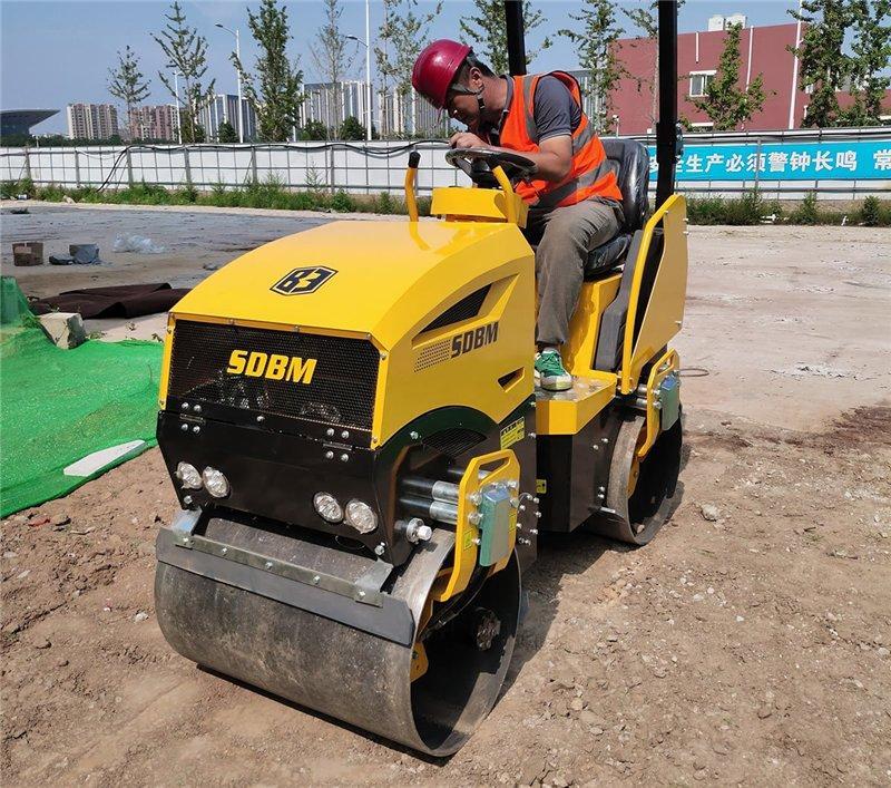 Каток дорожный самоходный 1.5 тонны для укладки (арт. 25-5082656)