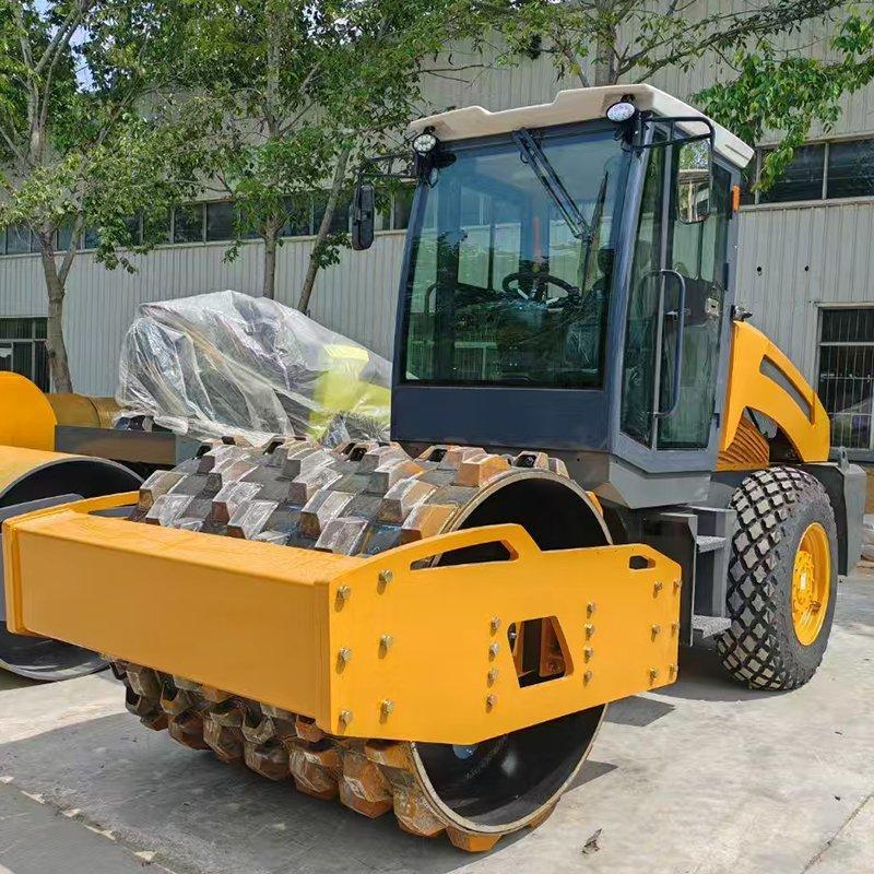 Каток дорожный гидравлический с дистанционным управлением 1.8-12 т (арт. 25-5082685)