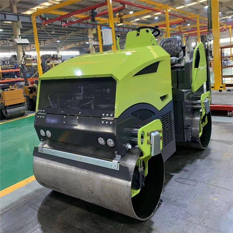 Каток дорожный вибрационный для асфальта самоходный (арт. 25-5082771)