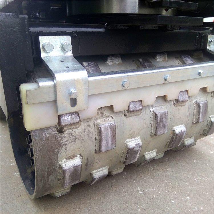 Каток дорожный вибрационный двухвальцовый с ножами EPA (арт. 25-5082843)