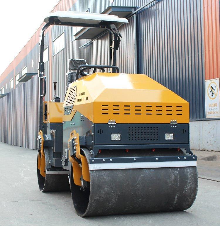 Каток дорожный вибрационный дизельный 3 тонны с насосом (арт. 25-5083267)