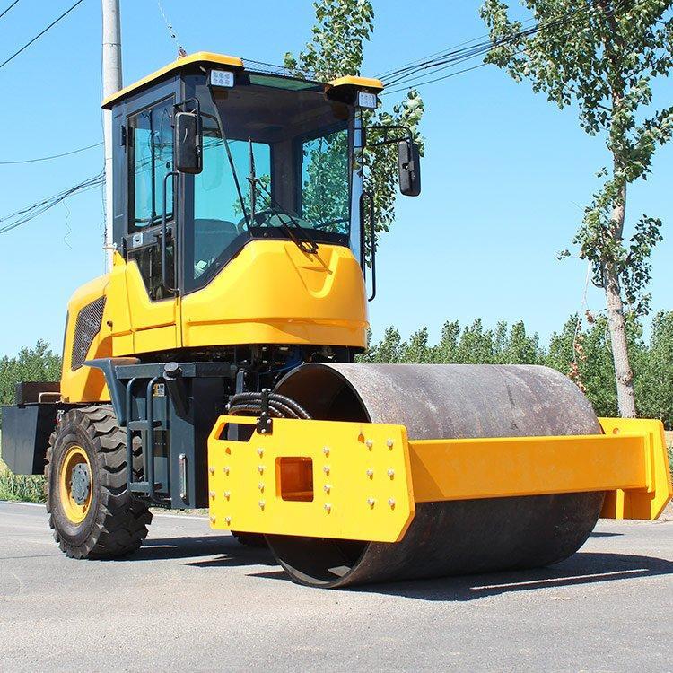 Каток вибрационный дорожный малый с двигателем и насосом (арт. 25-5083284)