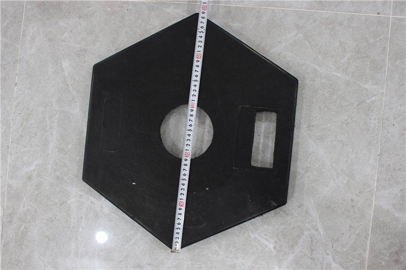 Столбик пластиковый дорожный с черным основанием (арт. 25-5083478)