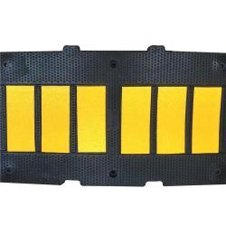 Лежачий полицейский резиновый светоотражающий 500*900*50мм (арт. 25-5083539)