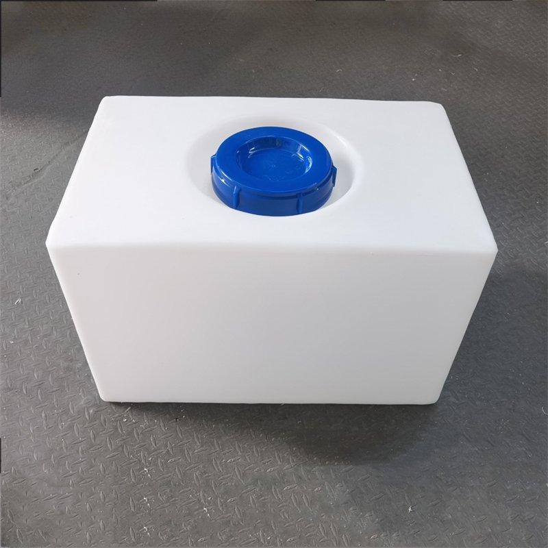 Бак для воды пластиковый квадратный 60 л с клапаном (арт. 25-5083540)