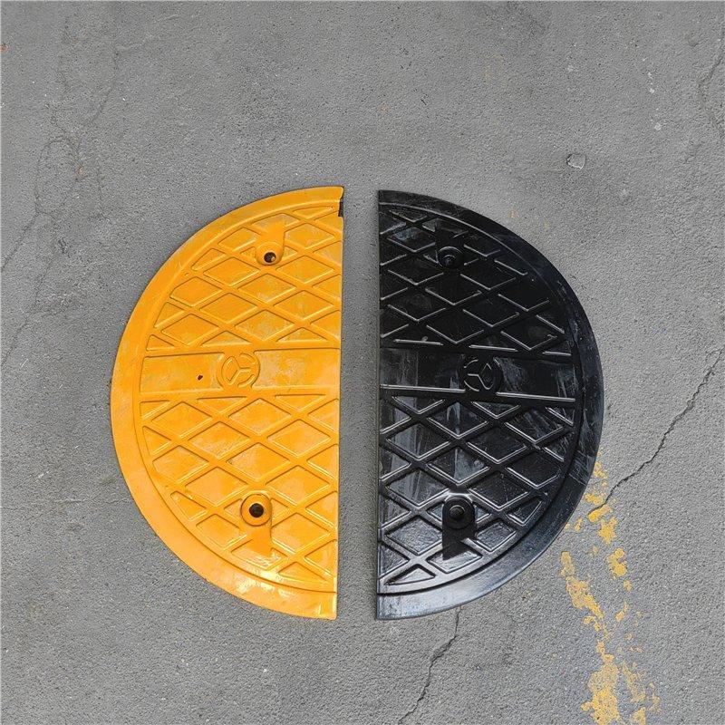 Лежачий полицейский резиновый жёлто-чёрный переносной (арт. 25-5083632)