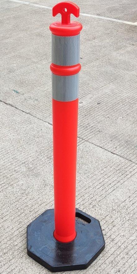 Столбик пластиковый дорожный T-top с черным основанием (арт. 25-5083671)