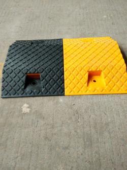 Лежачий полицейский пластиковый дорожный высококачественный (арт. 25-5083699)