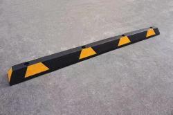 Упор колесный резиновый с жёлтым отражателем 1650 мм (арт. 25-5083717)