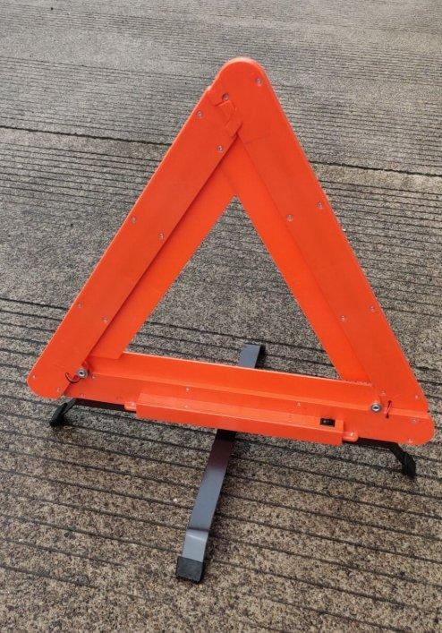 Треугольники аварийные светодиодные мигающие для авто (арт. 25-5083731)