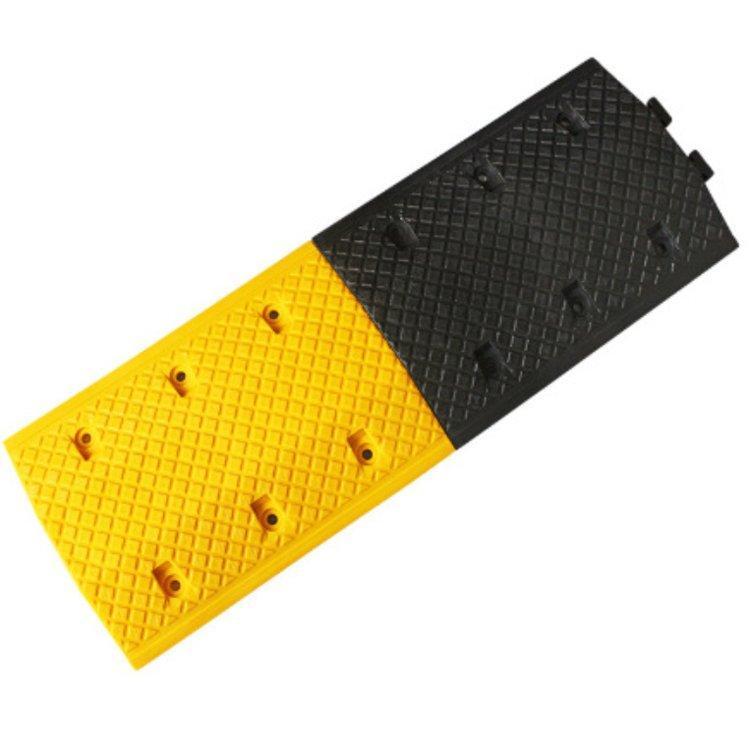 Лежачий полицейский пластиковый переработанный высококачественный (арт. 25-5083743)