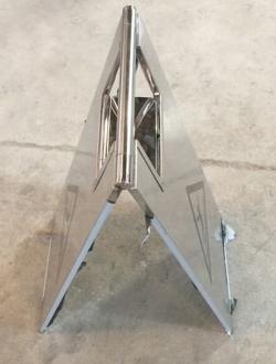 Знак предупреждающий о скользком полу из нержавеющей стали (арт. 25-5083746)