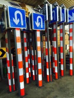 Знак дорожный светодиодный солнечный алюминиевый предупреждающий (арт. 25-5083818)