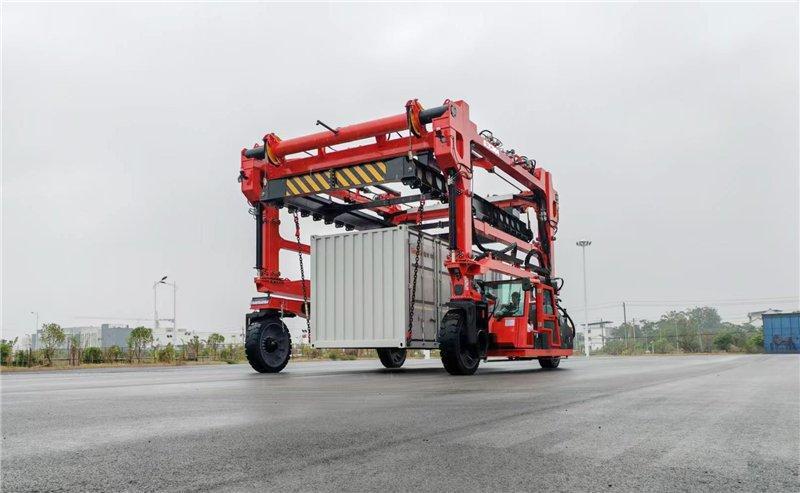 Кран портовый 45 тонн с функцией обработки контейнеров (арт. 25-5085285)