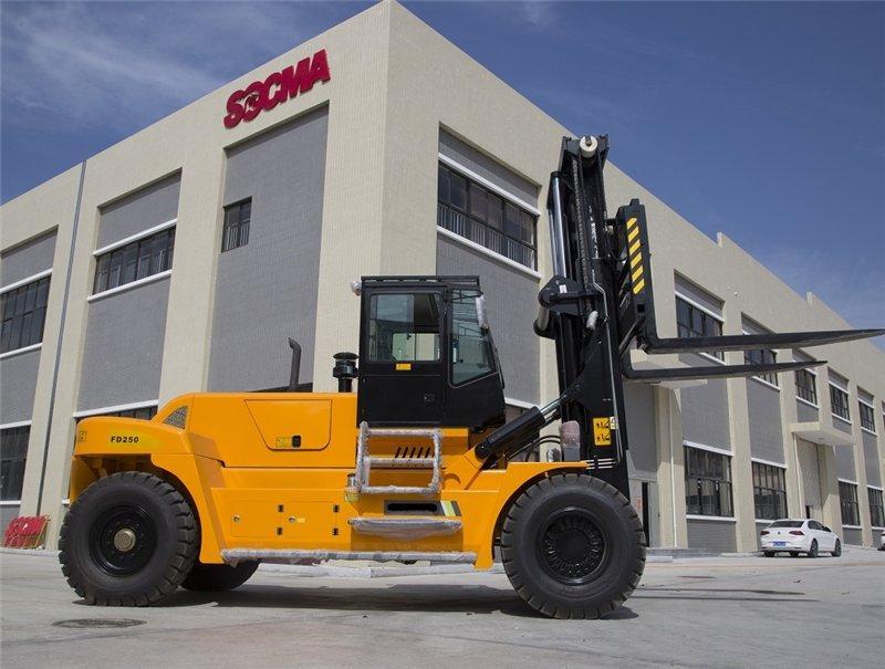 Погрузчик дизельный 25 тонн SOCMA мощный и надежный (арт. 25-5085380)