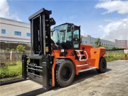 Погрузчик дизельный тяжелый 25 тонн с высотой подъема 7 м (арт. 25-5085382)