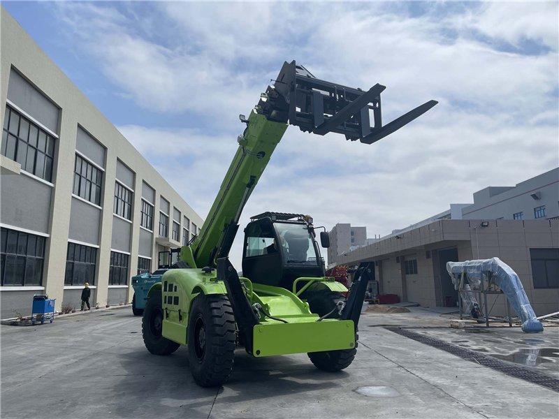 Телескопический погрузчик 7т с высотой подъема 17м (арт. 25-5085394)