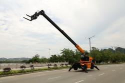 Погрузчик телескопический 4 тонны с вращением на 360 градусов (арт. 25-5085422)