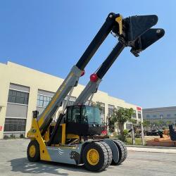 Погрузчик телескопический мини двойной 16T 18T для контейнеров (арт. 25-5085465)