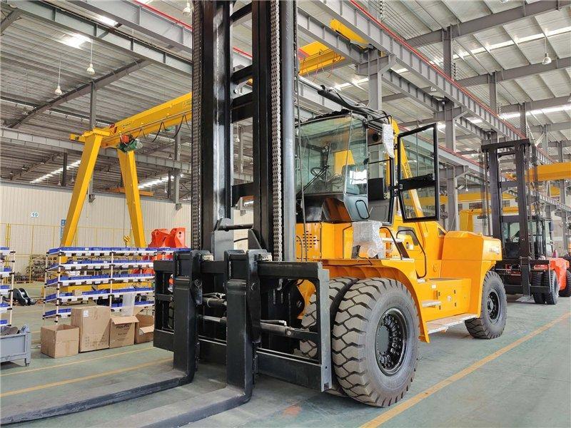 Погрузчик дизельный 30 тонн с двигателем Cummins Kessler (арт. 25-5085485)