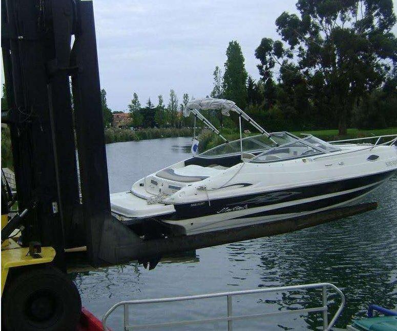 Погрузчик вилочный для сухого хранения лодок 20 тонн (арт. 25-5085527)