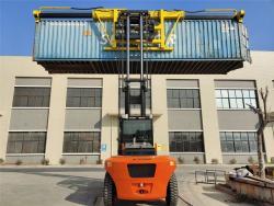 Погрузчик дизельный компактный 15 т с контейнерным спредером (арт. 25-5085556)