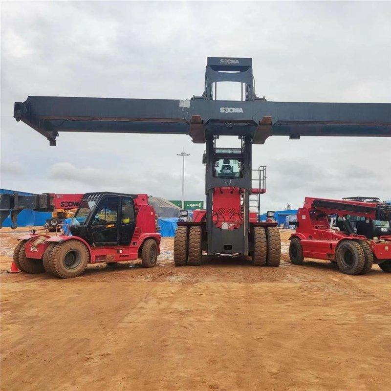 Погрузчик внедорожный 4WD 35т для тяжелых условий (арт. 25-5085567)