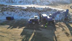 Экскаватор электрический на литиевой батарее с ковшом и насосом 52 т (арт. 25-5085577)