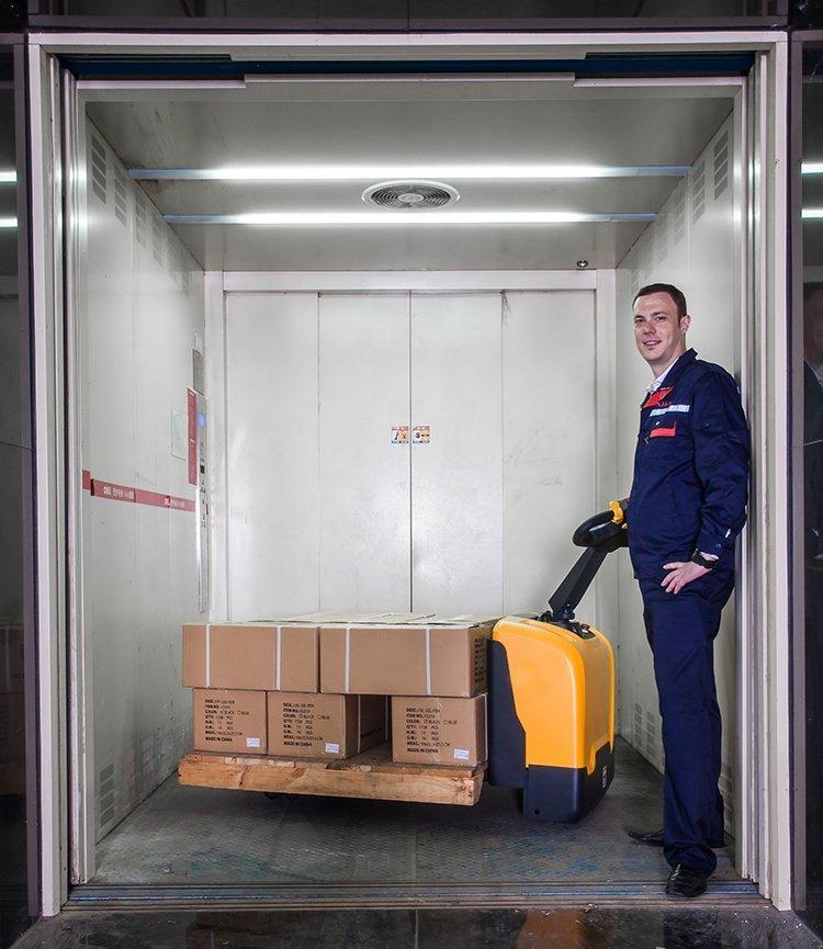 Погрузчик мини гидравлический самоходный электрический 500 кг (арт. 25-5085581)