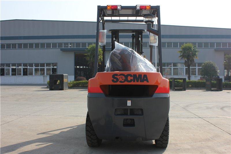 Погрузчик дизельный 3 тонны с японским двигателем Izu (арт. 25-5085711)