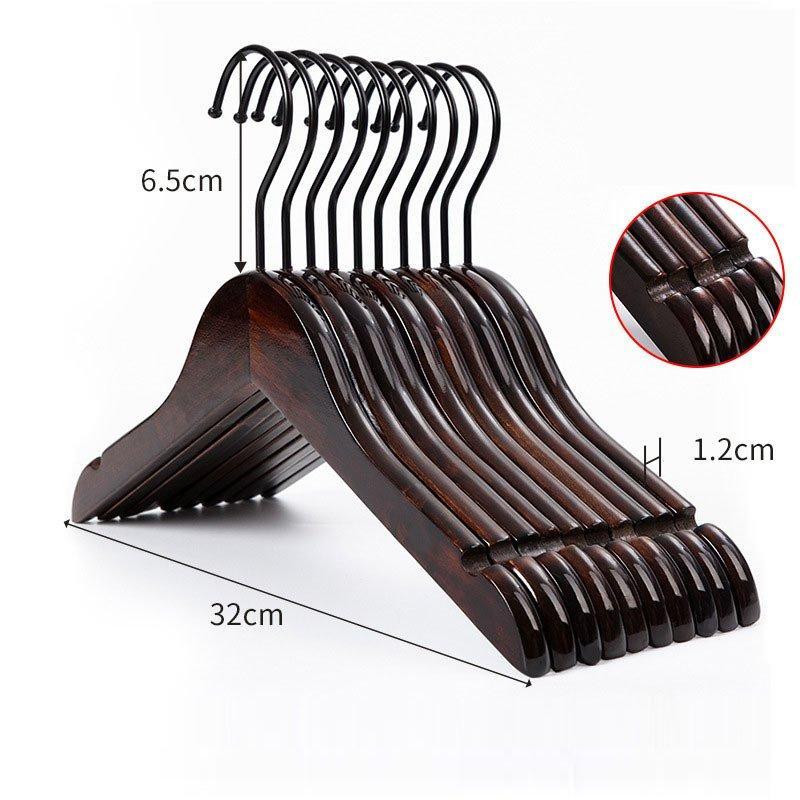 Вешалка деревянная коричневая с логотипом для одежды (арт. 25-5085760)