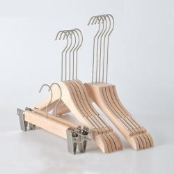 Вешалки деревянные для одежды магазина недорогие (арт. 25-5085779)