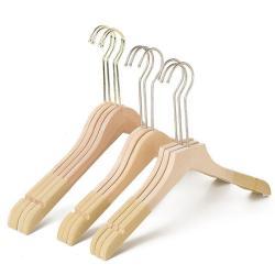 Вешалки деревянные с логотипом для одежды магазина (арт. 25-5086052)