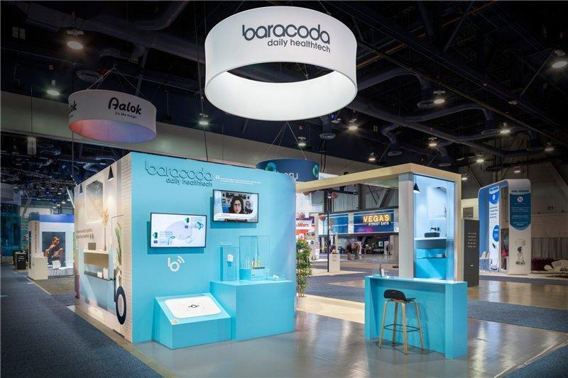 Выставочный стенд с подсветкой из дерева 2022 (арт. 25-19080102)