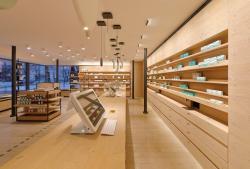 Оборудование для аптеки с витринами и интерьером (арт. 25-19080147)