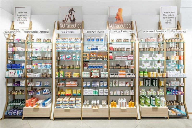 Мебель для аптеки из стекла и дерева с полками и шкафом (арт. 25-19080150)