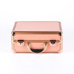 Кейс для косметики с подсветкой и ручкой, алюминиевый, на колесах (арт. 25-19082857)