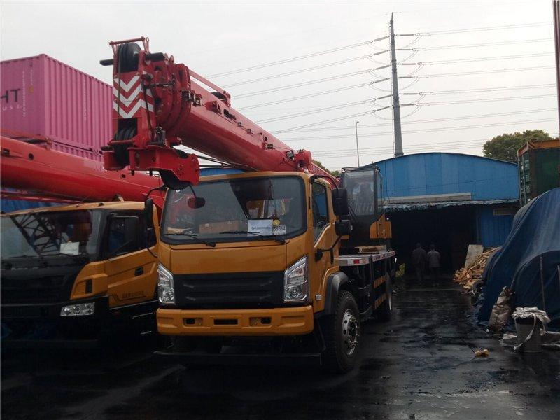 Кран на грузовике 12 тонн гидравлический STC120T4 (арт. 25-19083865)