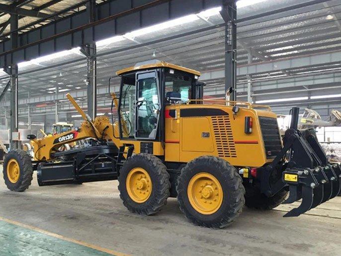 Автогрейдер 190HP 11.6т 142кВт с насосом и двигателем (арт. 25-19084014)