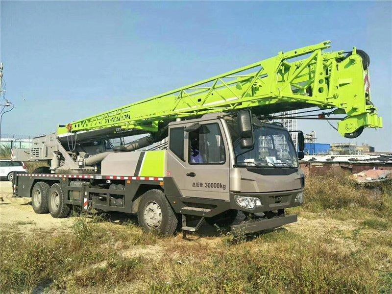 Мобильный автокран 150 тонн ZTC1500H753 70 тонн (арт. 25-19084243)