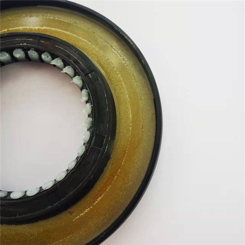 Масляное уплотнение переднего моста 49*100*8/10 NBR FPM Nylon (арт. 25-19085352)