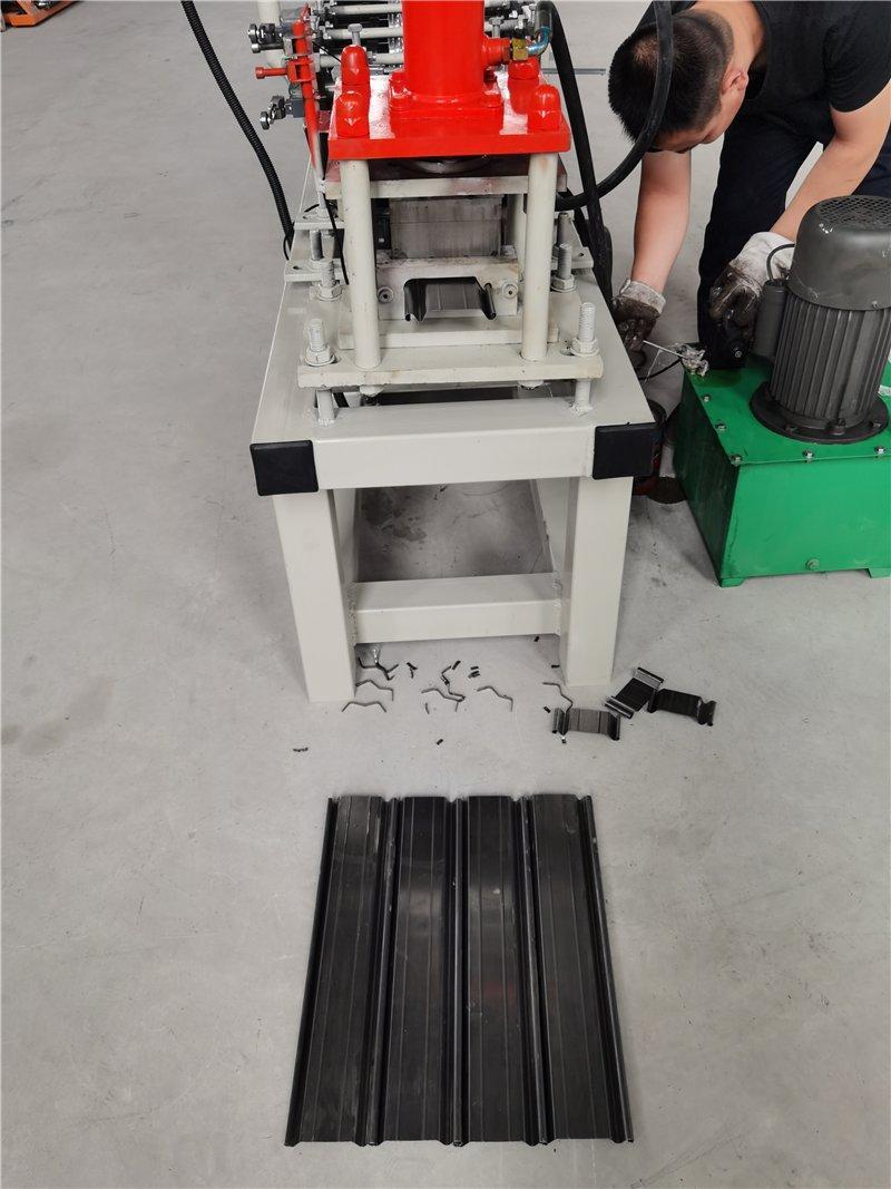 Станок для профилирования рольставней автоматический (арт. 25-18080053)