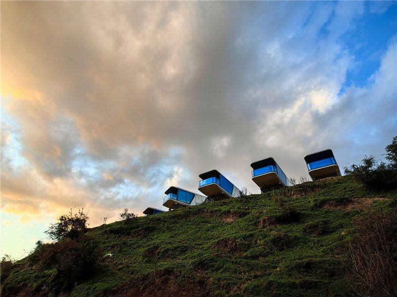 Модульный отель из контейнеров с опциями Apple Cabin (арт. 25-24110001)