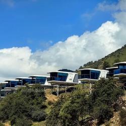 Капсульный дом для кемпинга с кухней и роскошным интерьером (арт. 25-24110013)