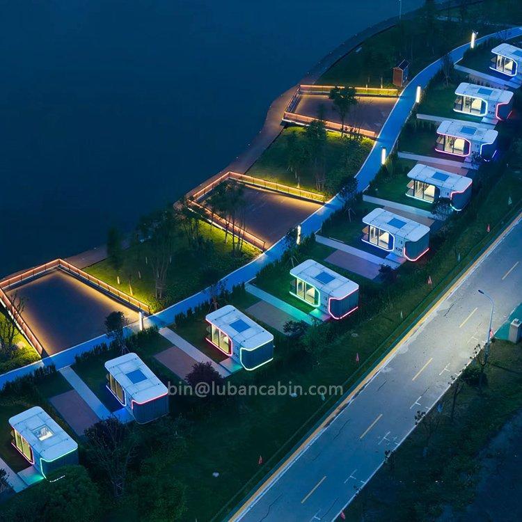 Мобильный домик с солнечными панелями и магазином (арт. 25-24110107)