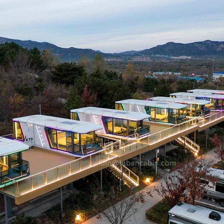 Контейнерный дом у реки с купольным дизайном для кемпинга (арт. 25-24110130)