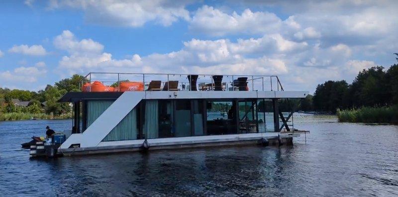 Дом-лодка модульный роскошный плавучий контейнер (арт. 26-1090167)