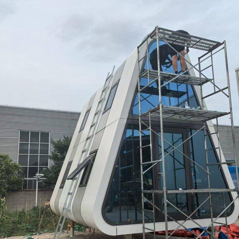 Зимний сад алюминиевый треугольный стеклянный дом (арт. 26-1090262)